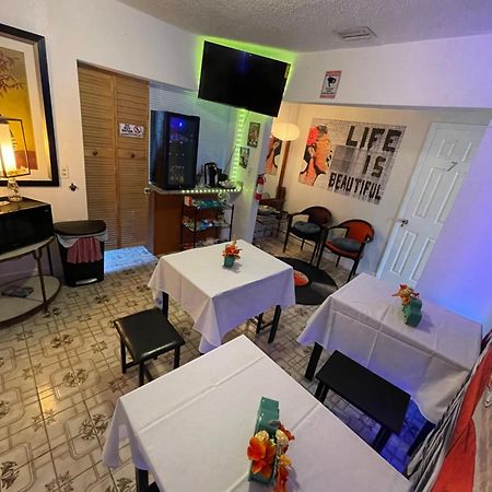 Habitacion Centrica Calle 8 マイアミ エクステリア 写真