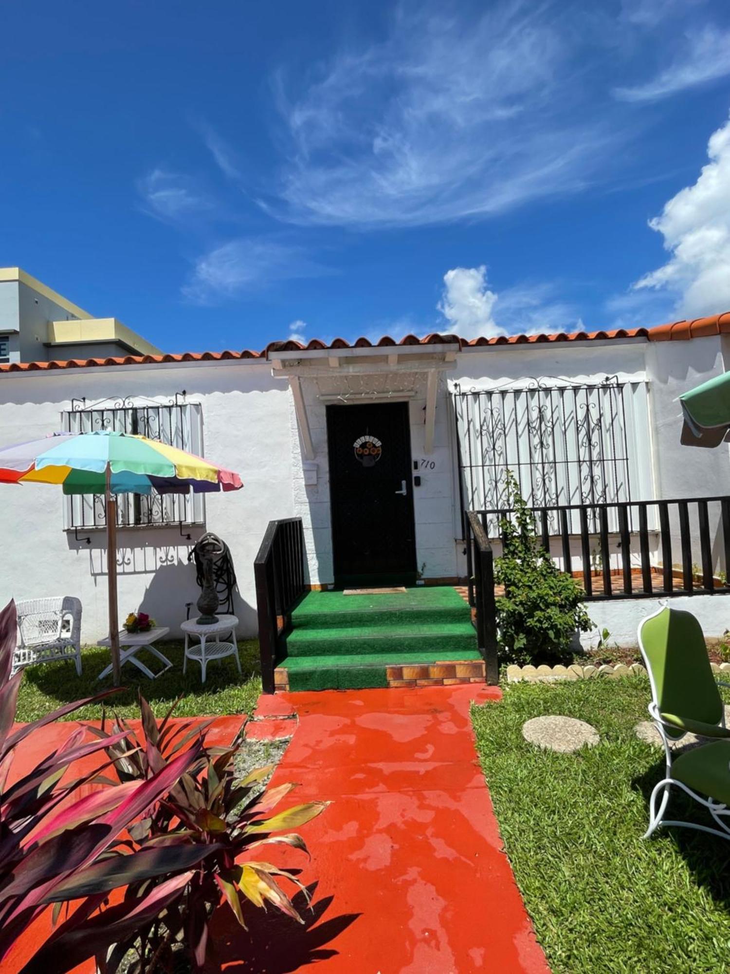 Habitacion Centrica Calle 8 マイアミ エクステリア 写真
