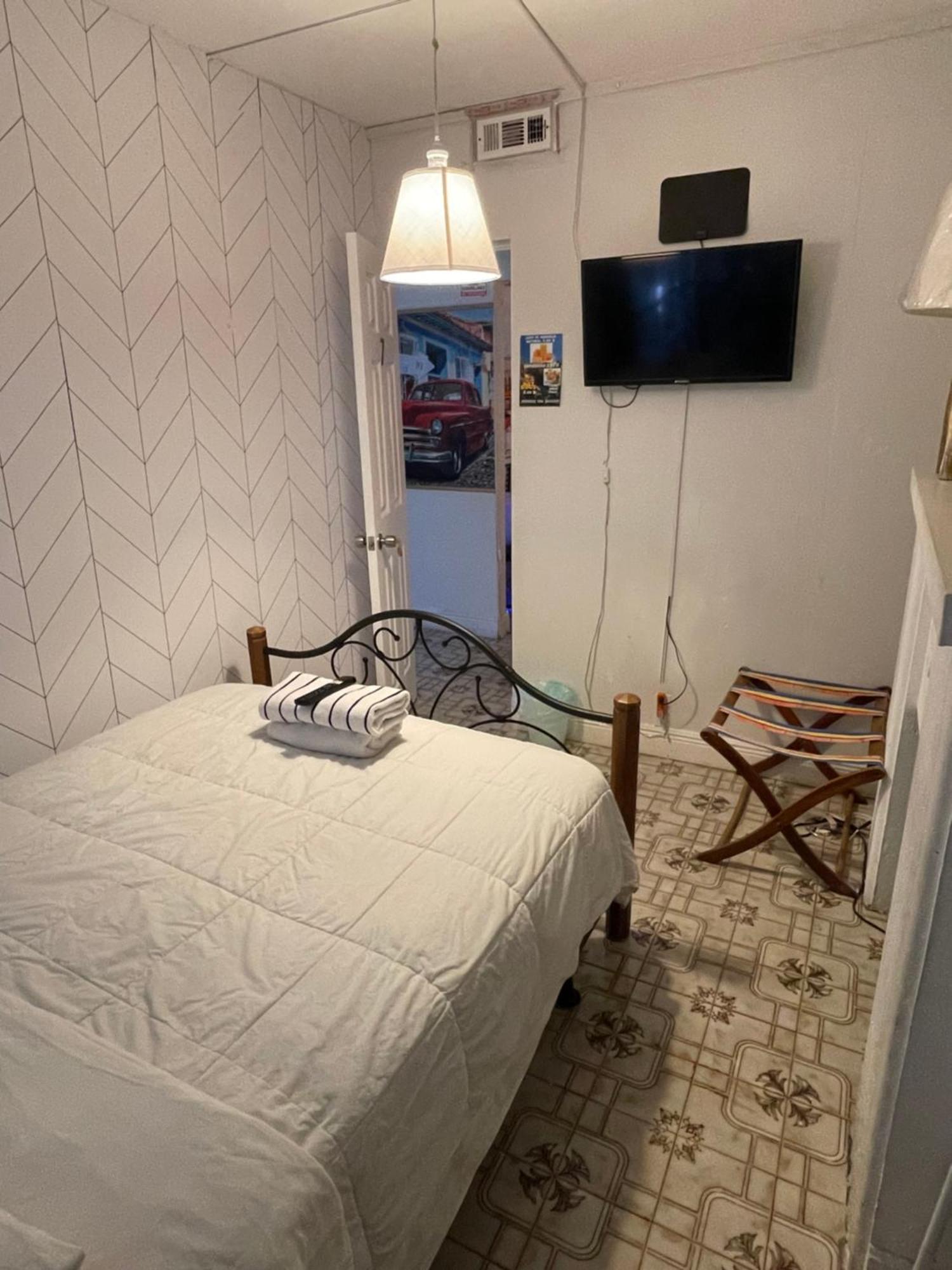 Habitacion Centrica Calle 8 マイアミ エクステリア 写真